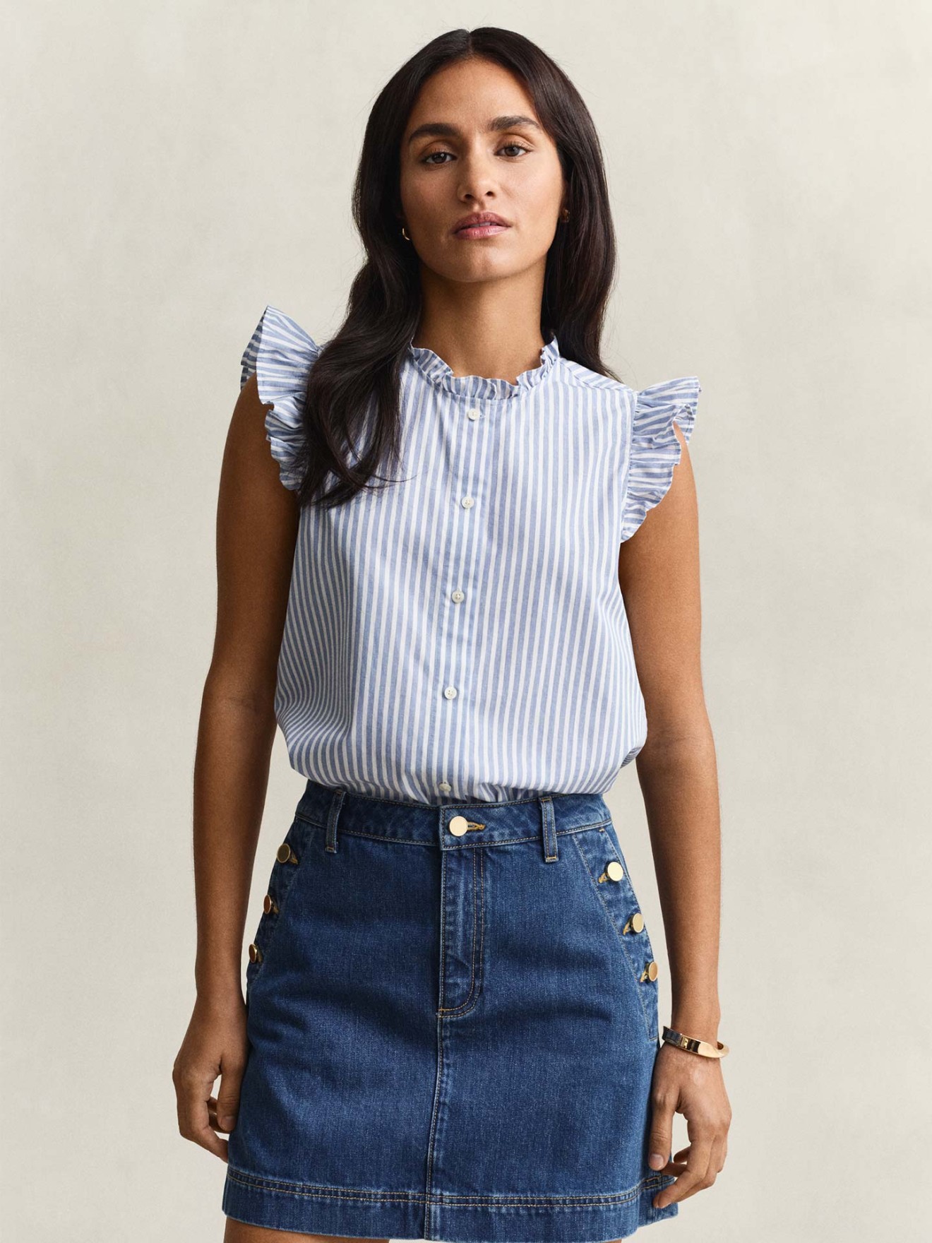 Blusa às Riscas e Folhos