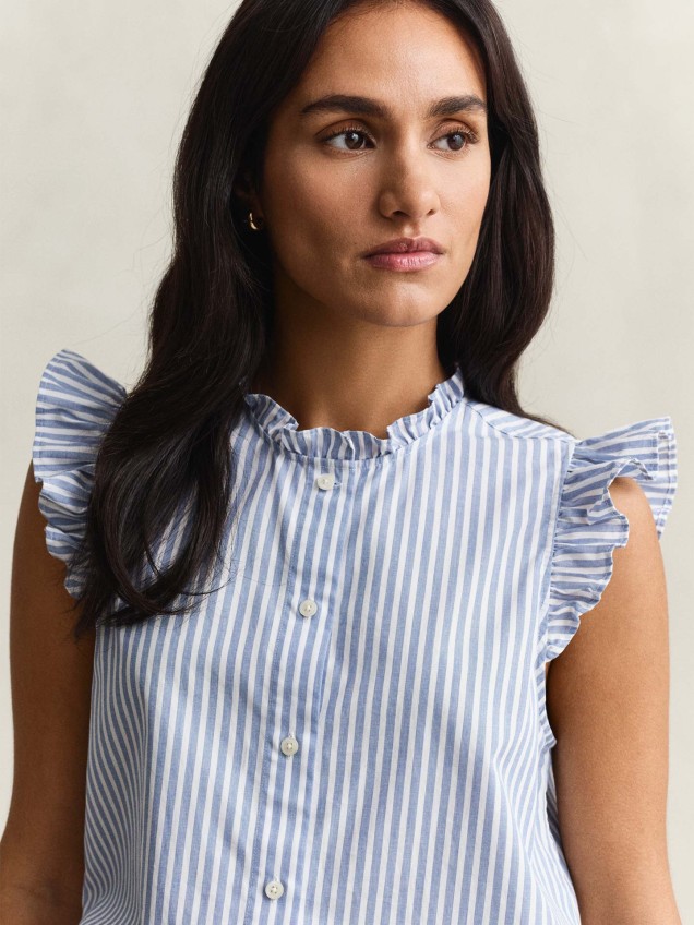 Blusa às Riscas e Folhos