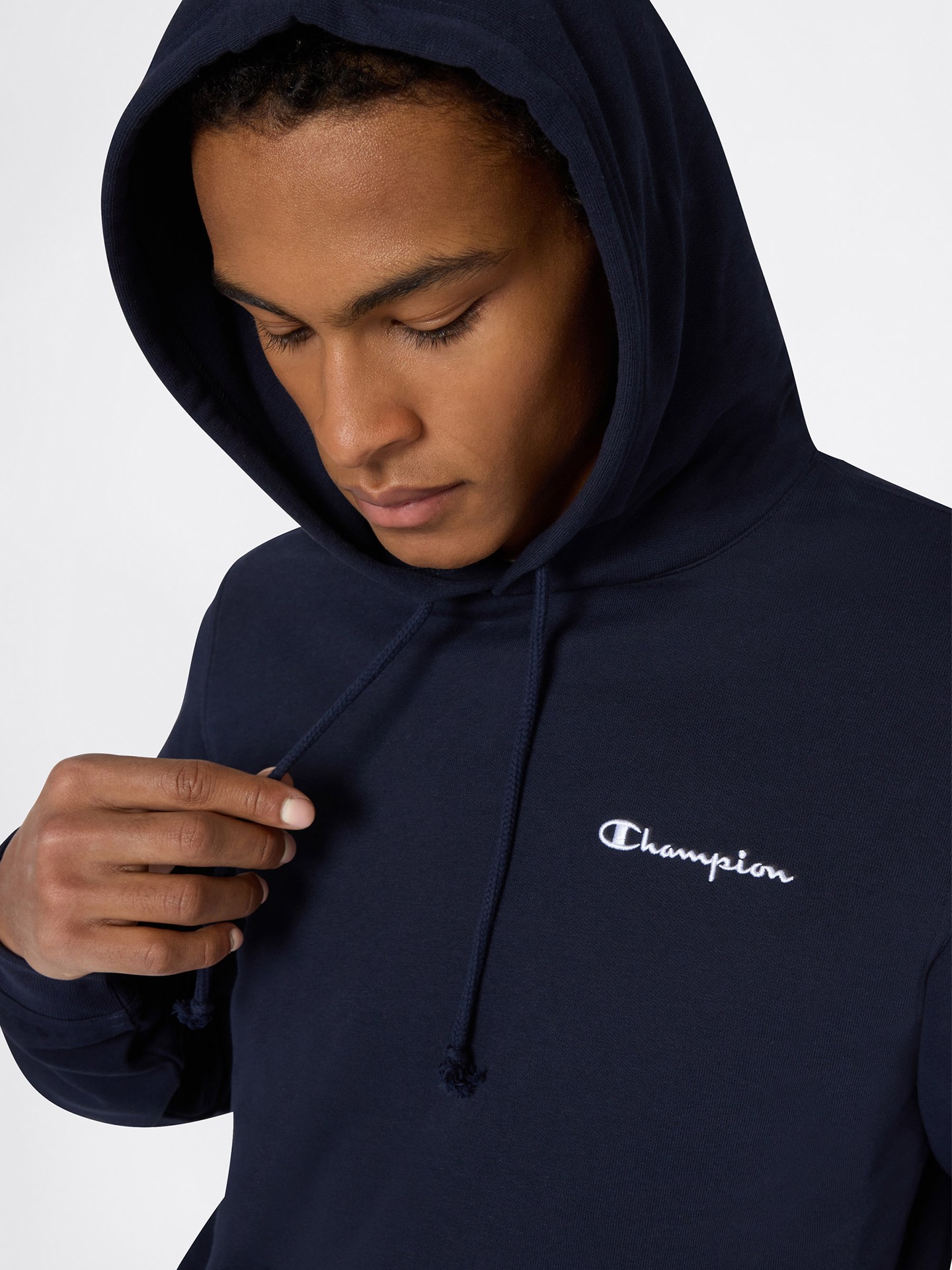 Sweatshirt com Capuz e Bolso Canguru
