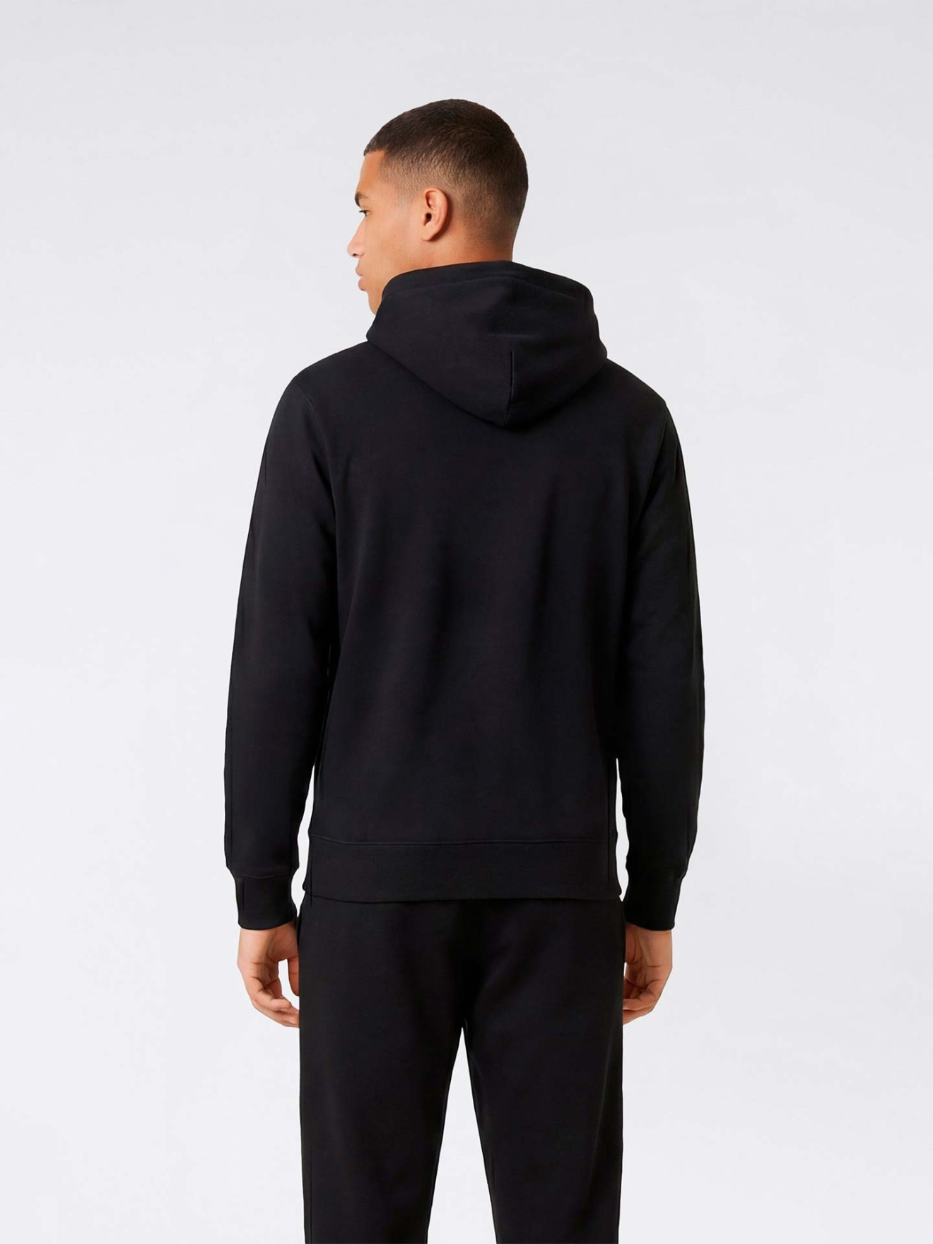 Sweatshirt com Capuz e Bolso Canguru