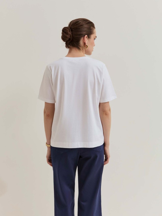 T-shirt com Peixe Bordado