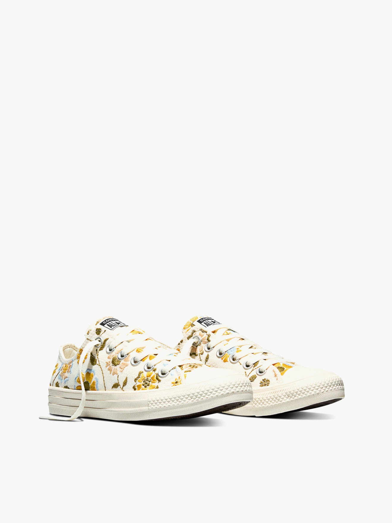Sapatilhas Chuck Taylor com Bordados Florais