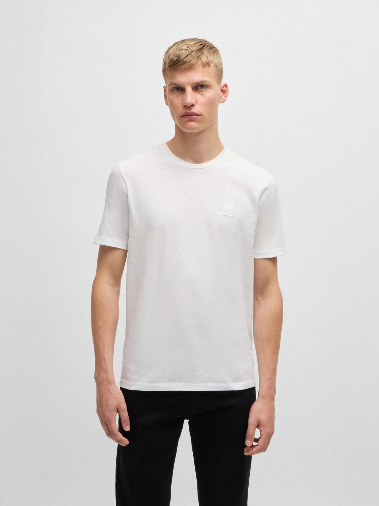 T-shirt com Logo