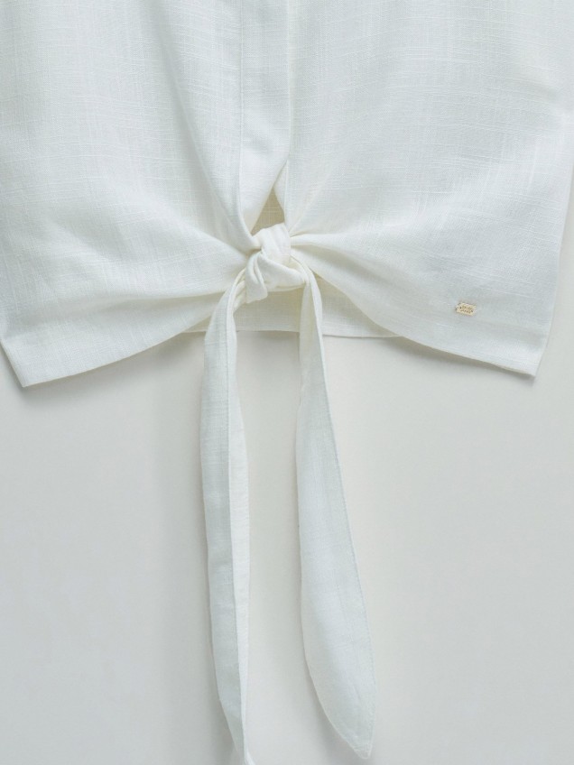 Camisa com Pormenores de Renda e Nó
