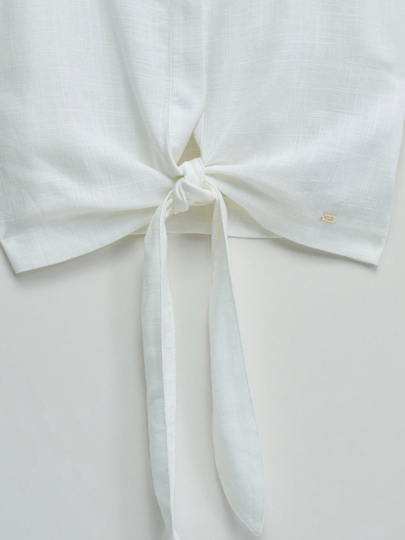 Camisa com Pormenores de Renda e N�