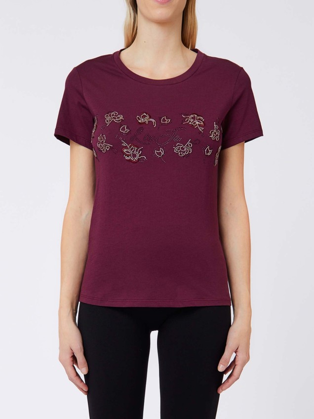 T-shirt com Aplica��es