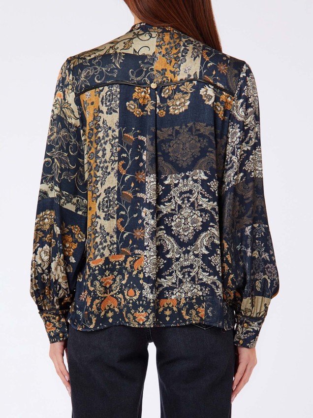 Blusa com Estampado Integral