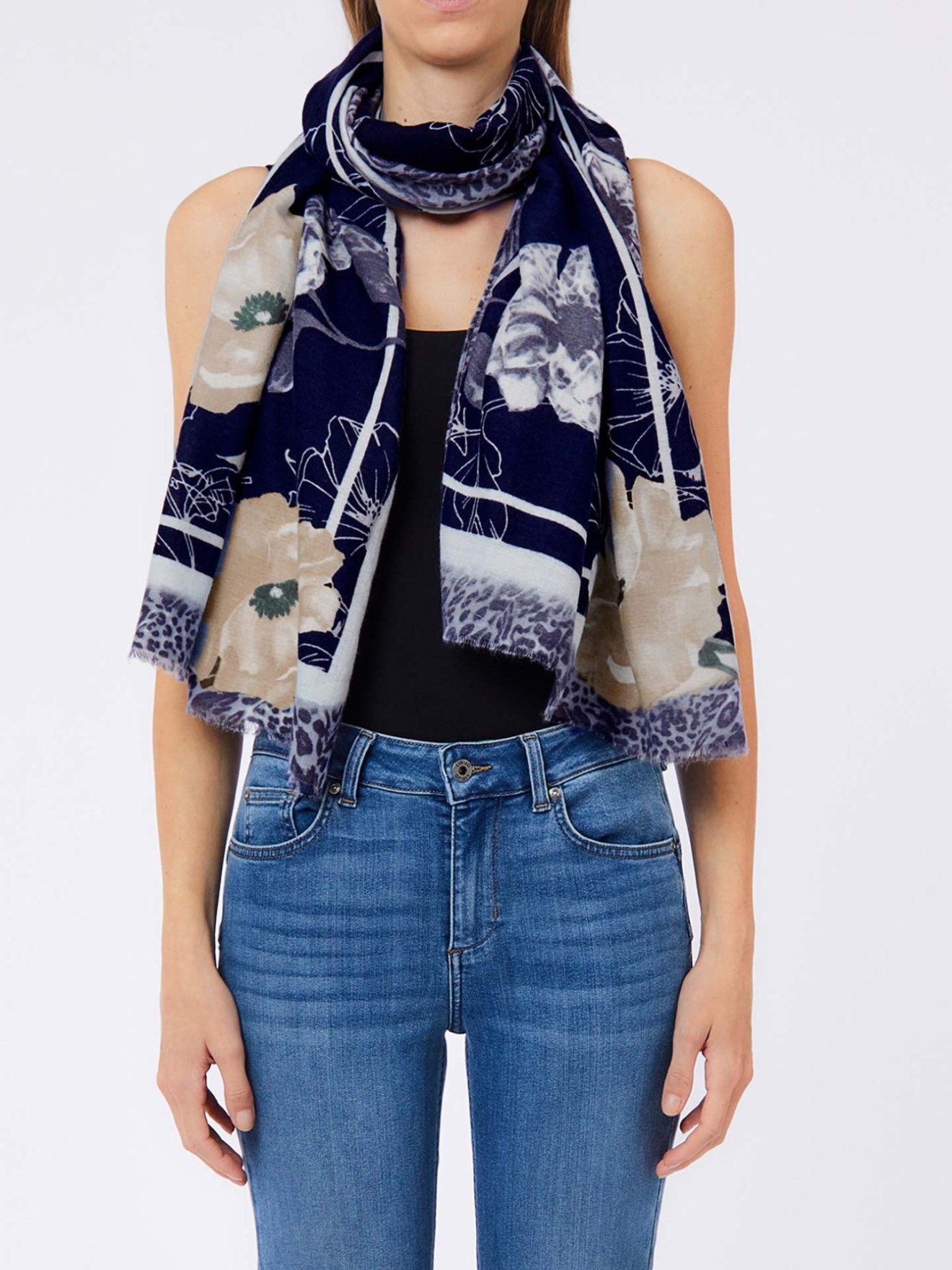 Estola Floral com Animal Print