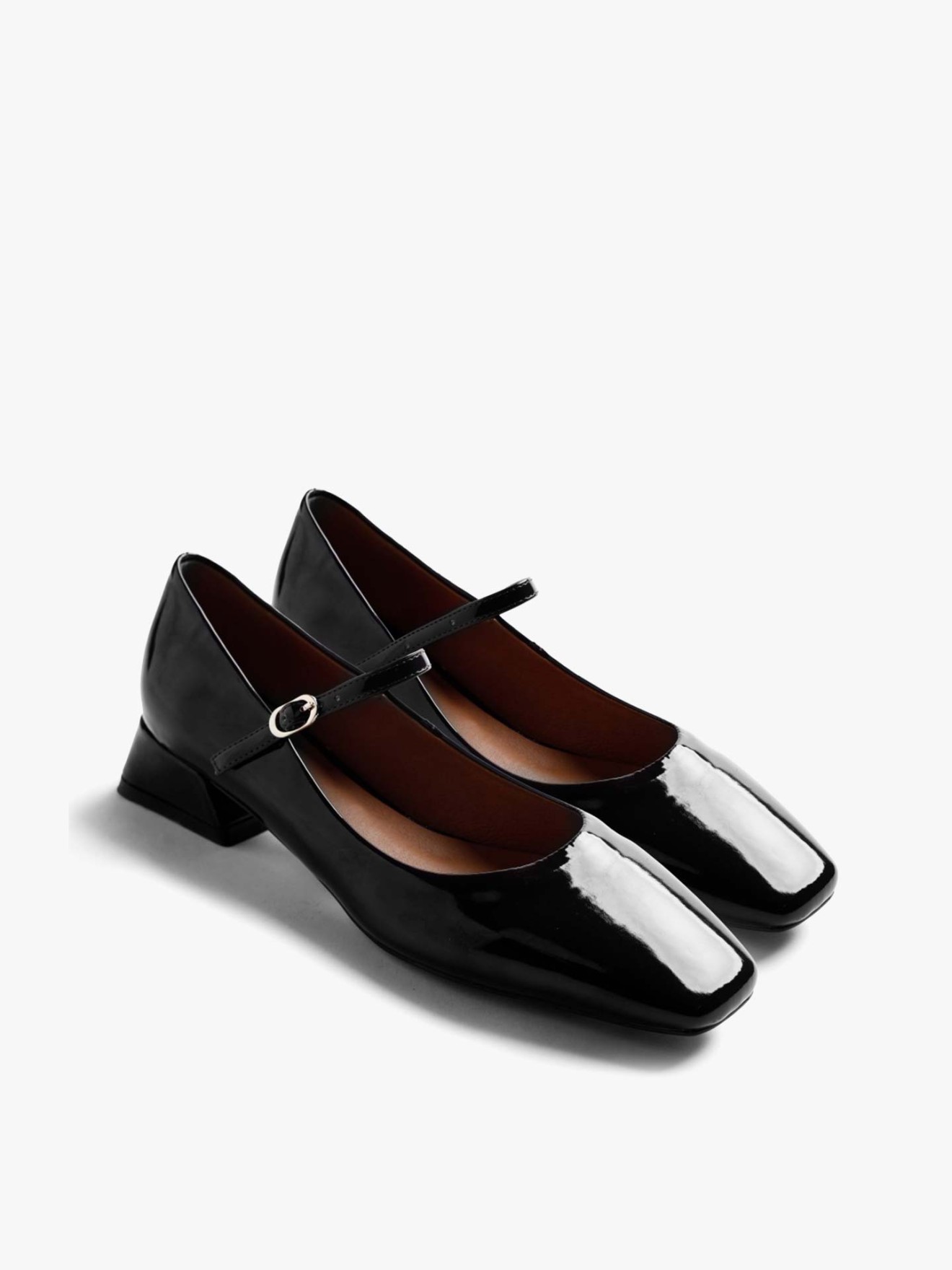 Sapatos Mary-Jane com Efeito Verniz
