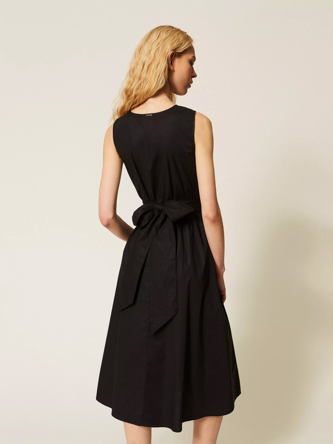 Vestido Midi com Cinto