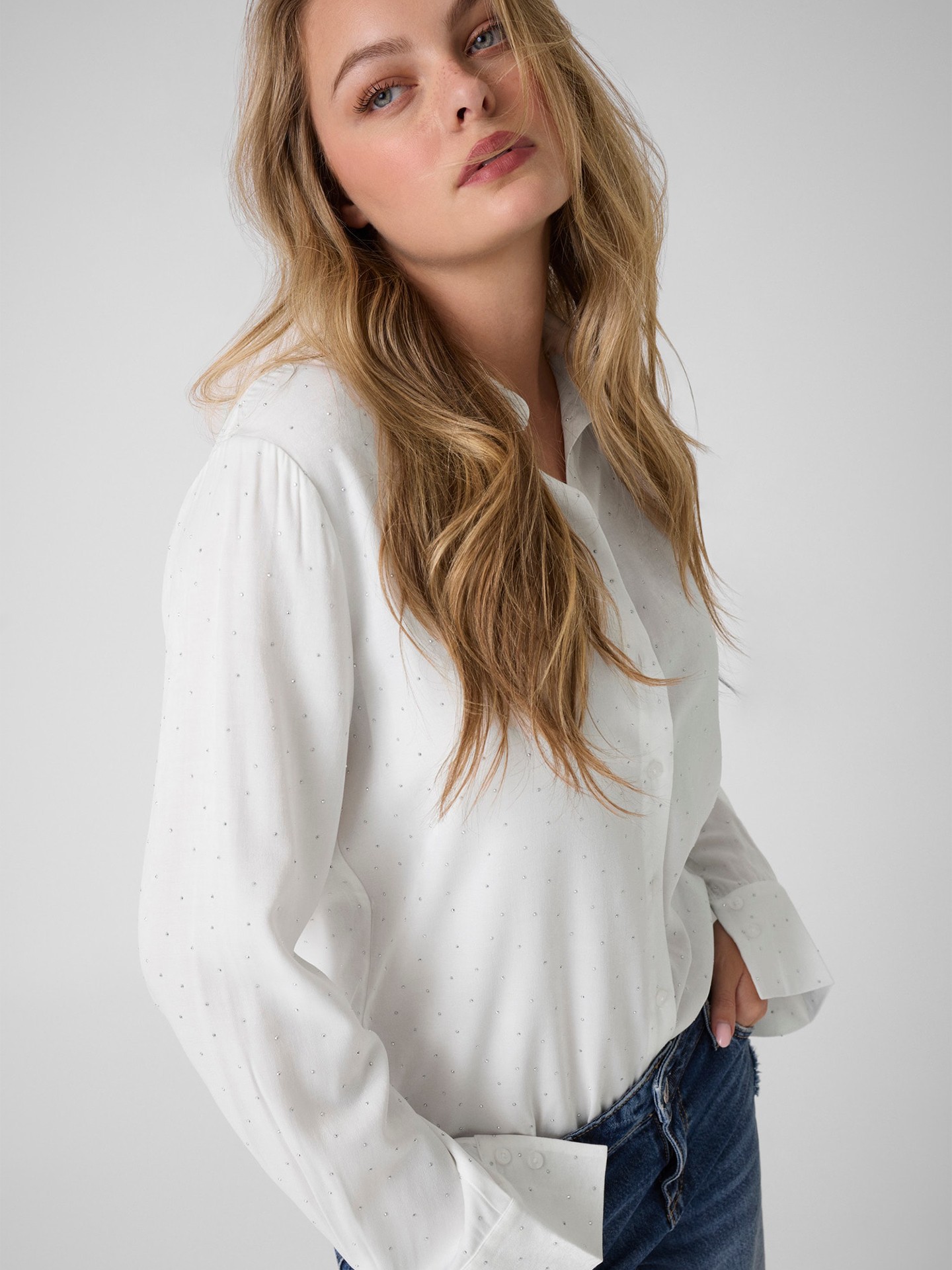 Camisa com Tachas