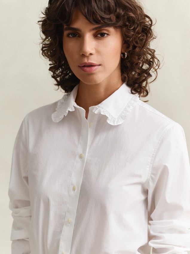 Camisa com Gola de Folhos