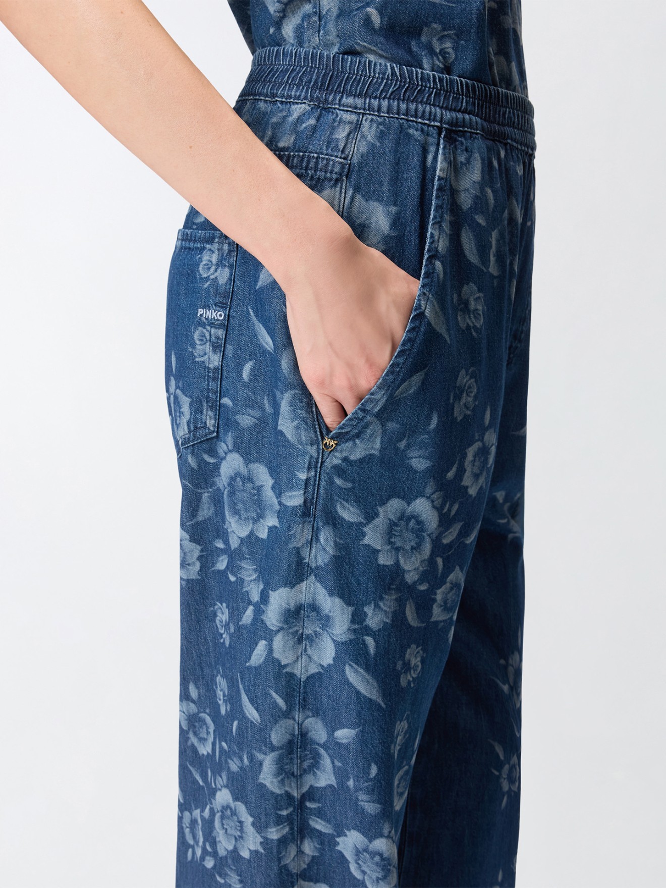 Cal�as de Ganga com Padr�o Floral