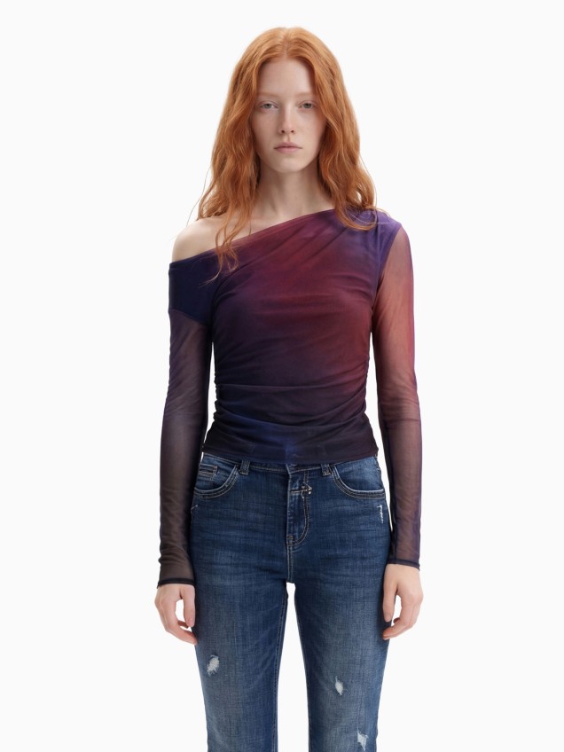 Blusa em Tule com Decote Assim�trico