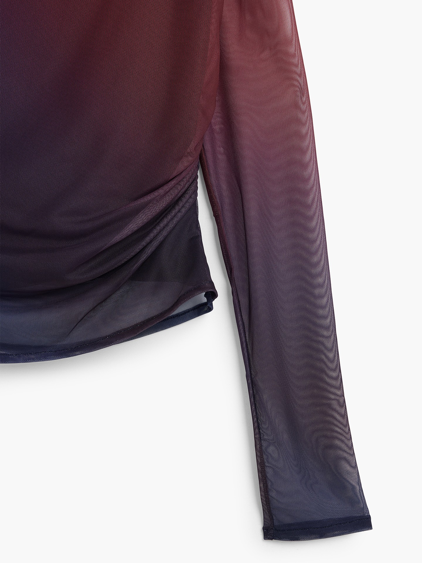 Blusa em Tule com Decote Assimétrico