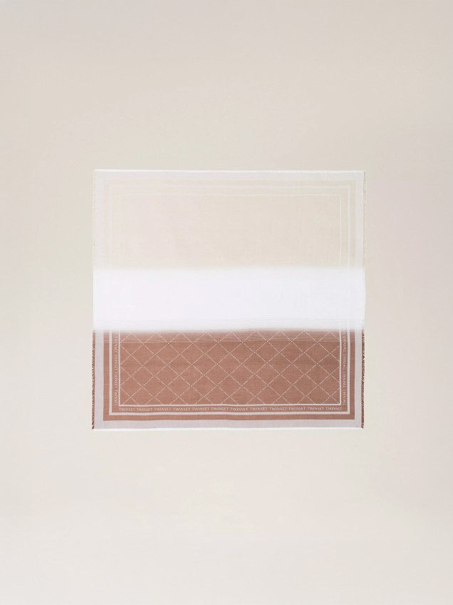 Lenço em Jacquard