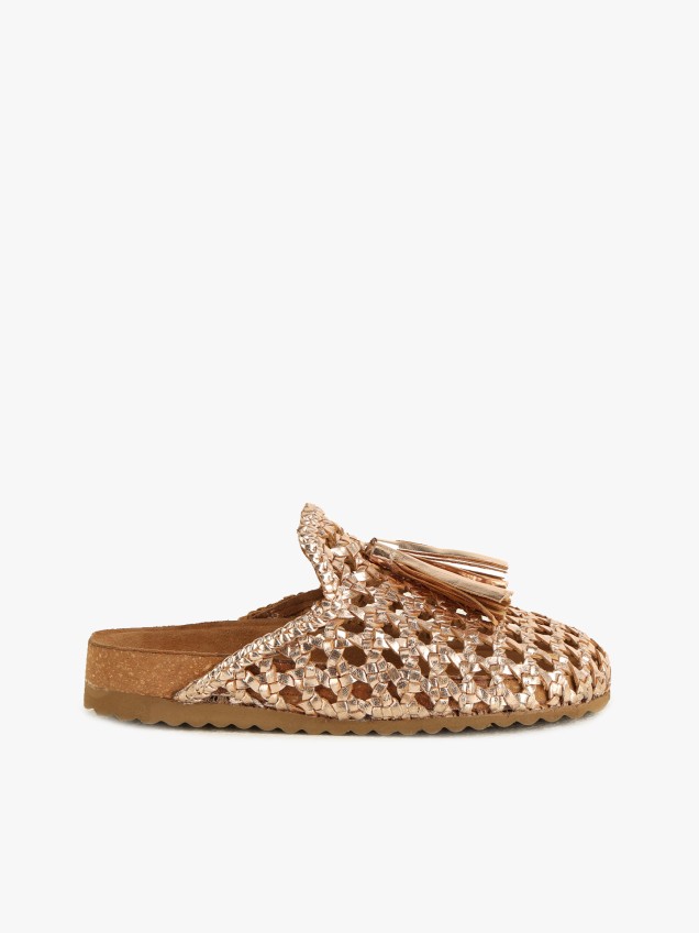 Chinelas de Pele com Borlas