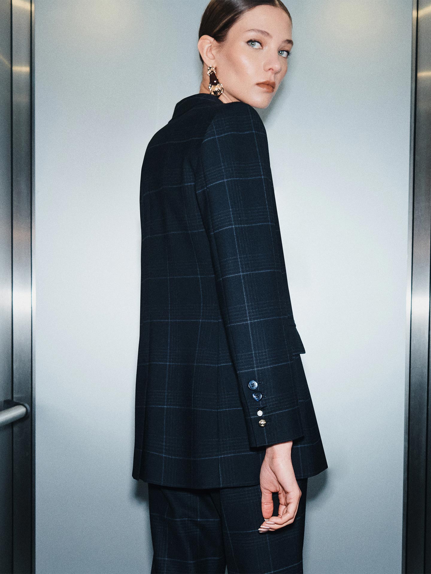 Blazer de Abotoamento Simples com Faixa