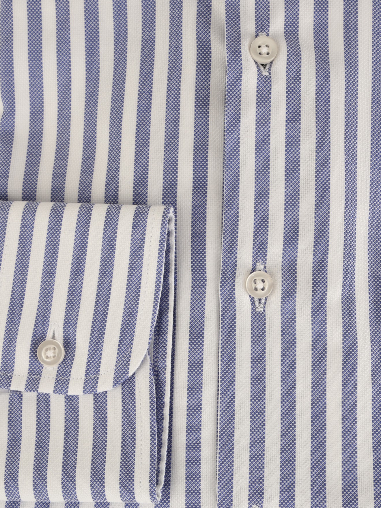 Camisa às Riscas