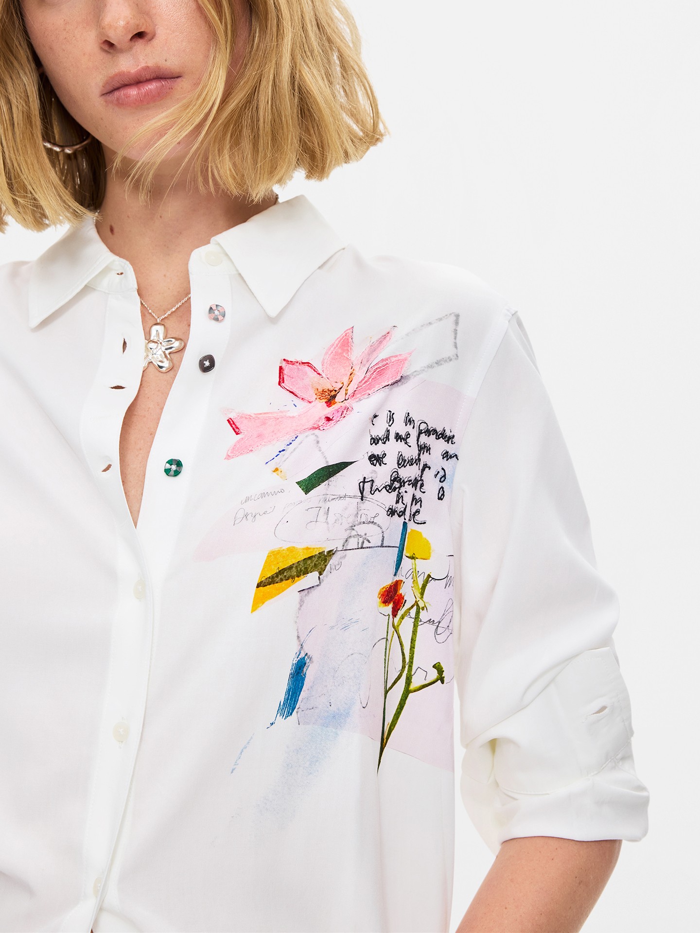 Camisa com Bordado Floral