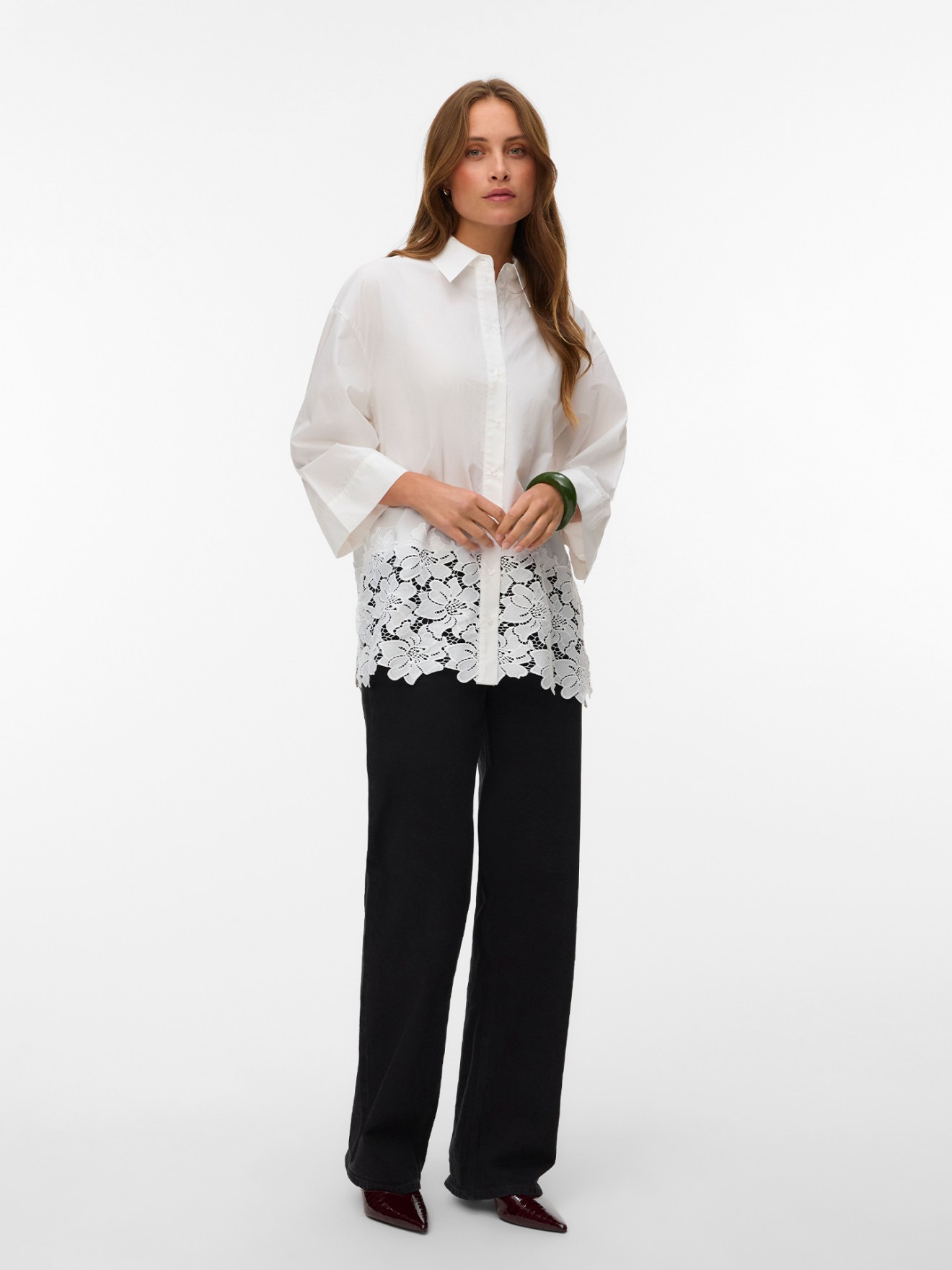 Blusa com Pormenor de Renda
