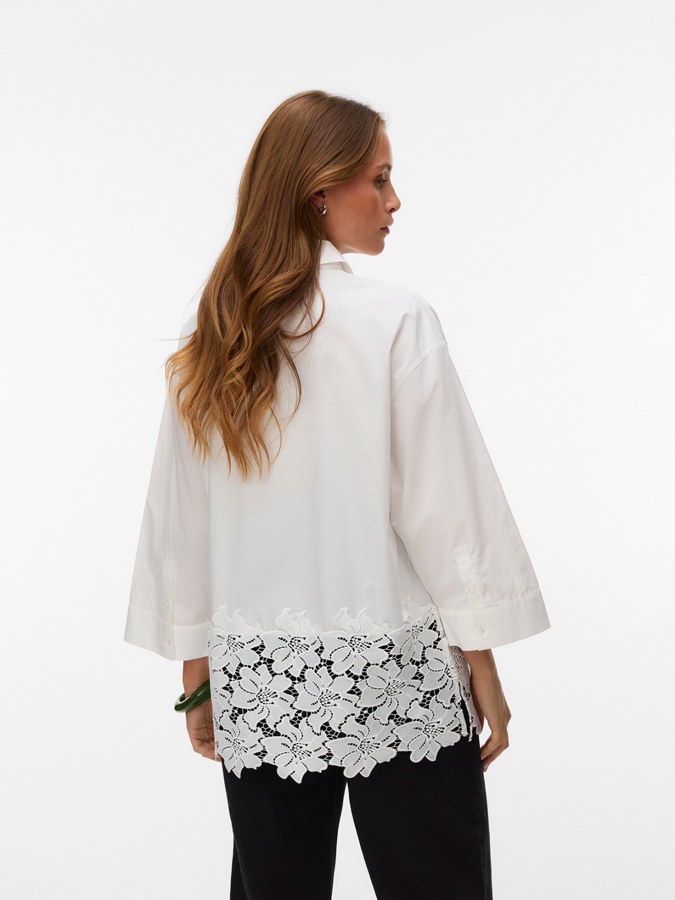 Blusa com Pormenor de Renda