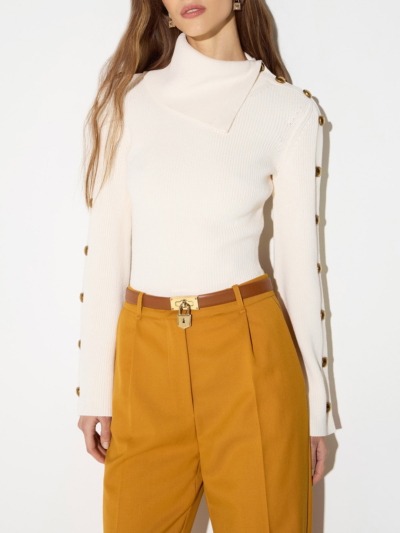 Camisola de Malha com Botões Metálicos
