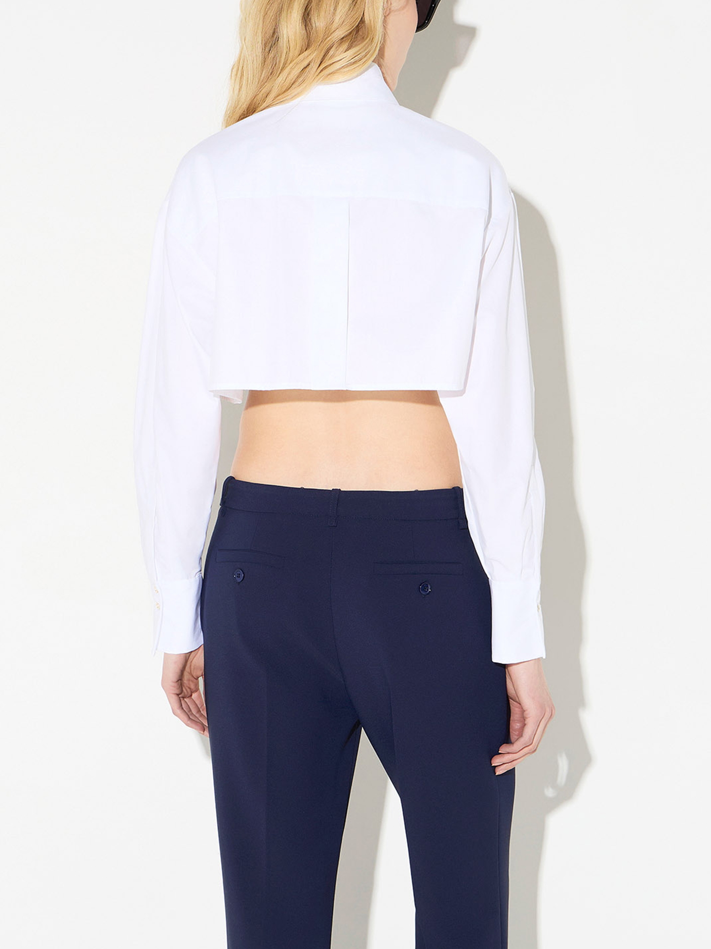 Camisa Cropped com Bolsos