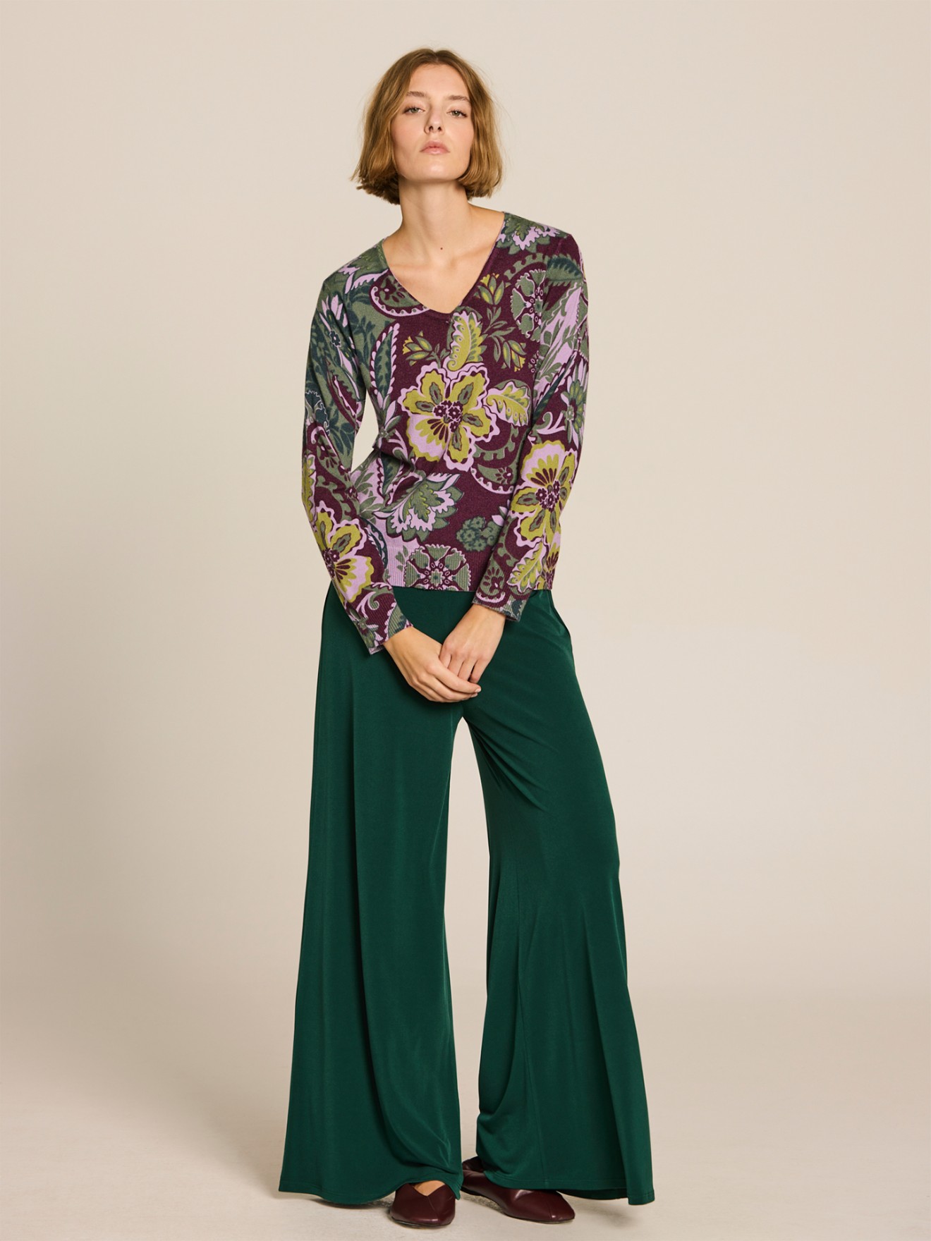 Camisola com Decote em Bico