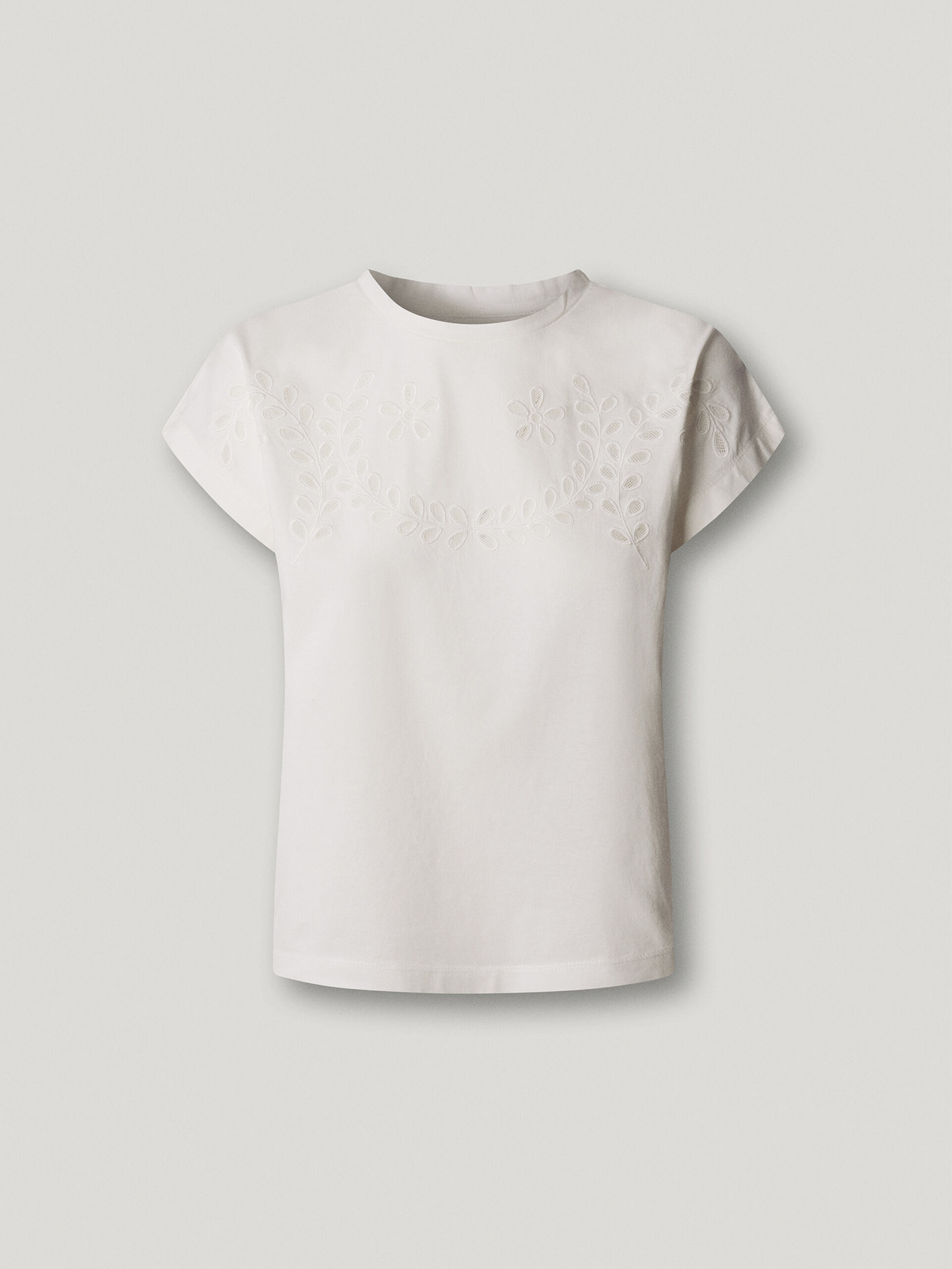 T-shirt com Detalhes Florais Abertos