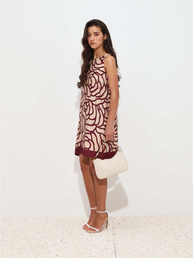 Vestido Curto com Estampado Floral