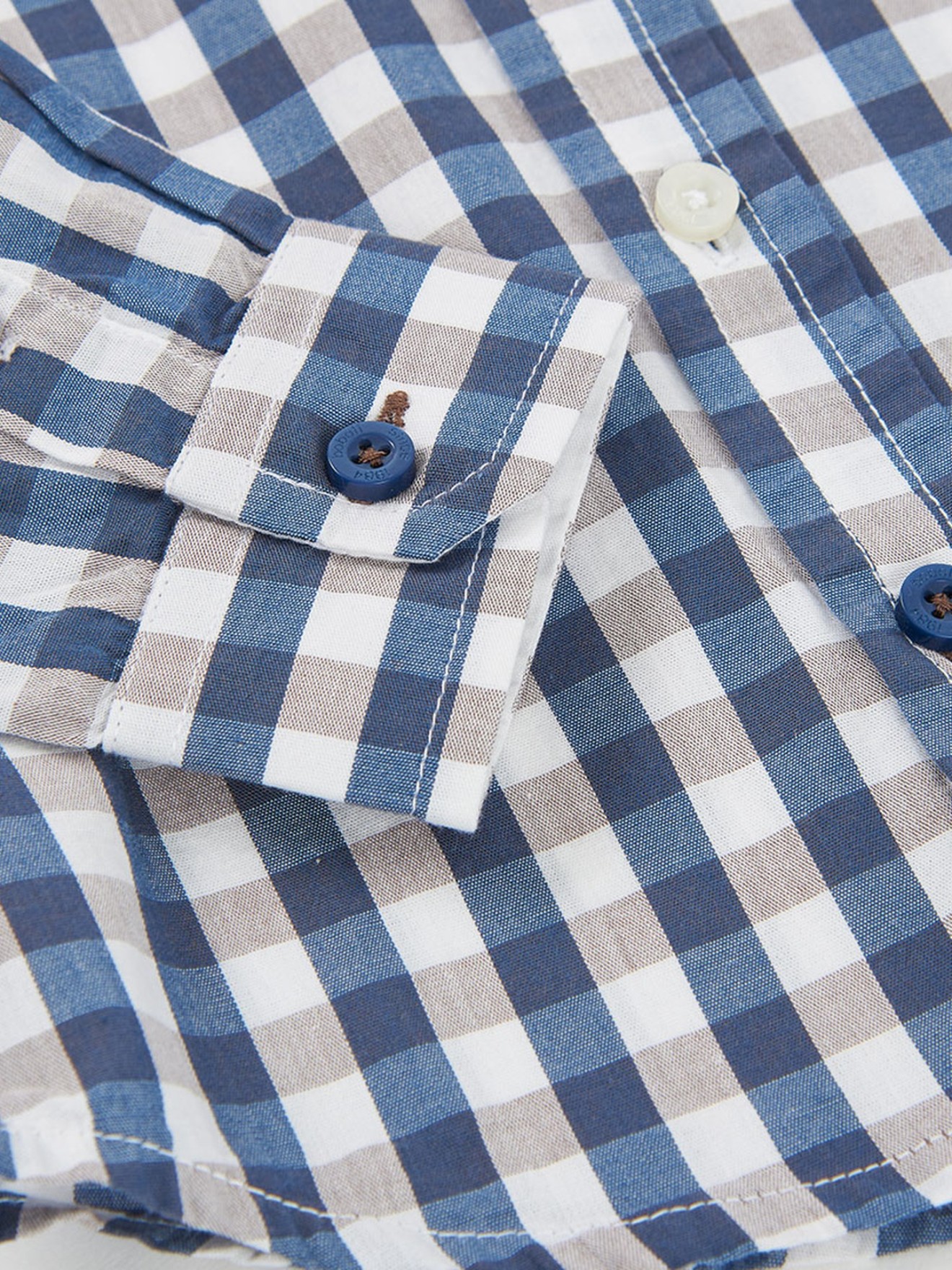 Camisa aos Quadrados
