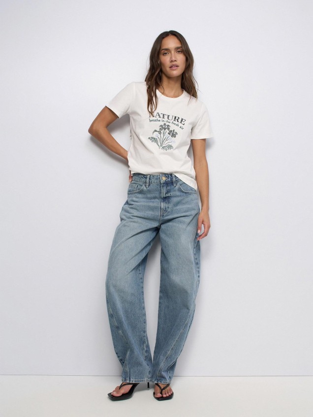 T-shirt com Bordado