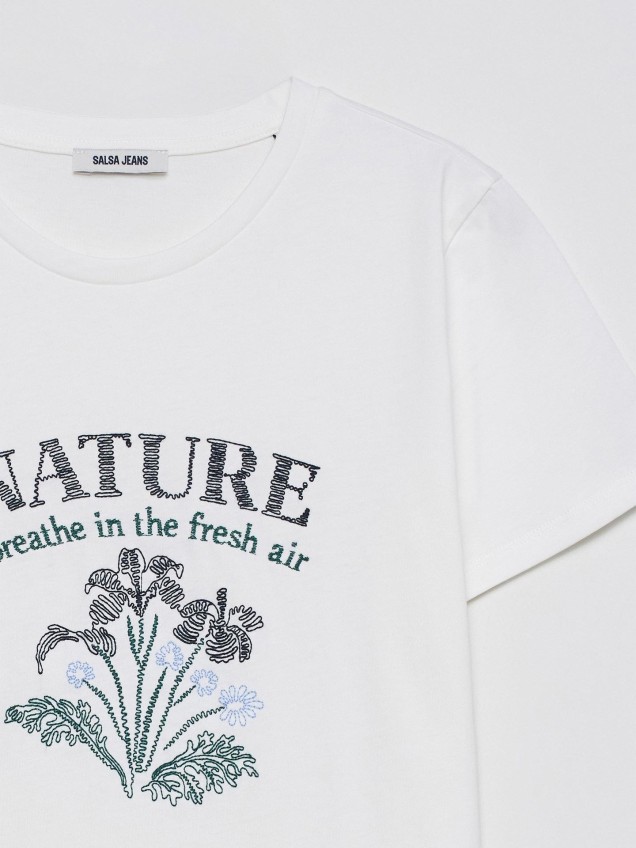 T-shirt com Bordado
