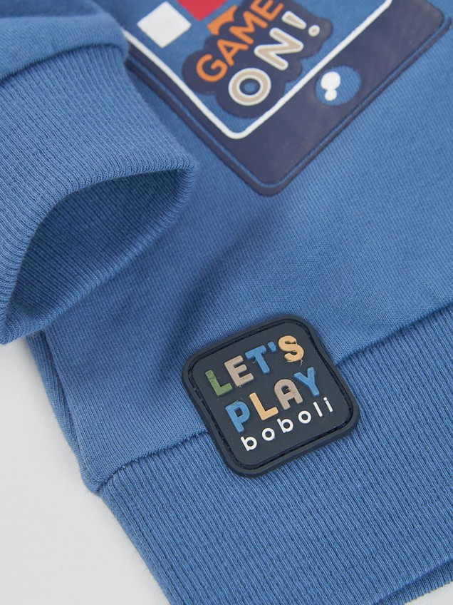 Sweatshirt com Capuz e Bolso