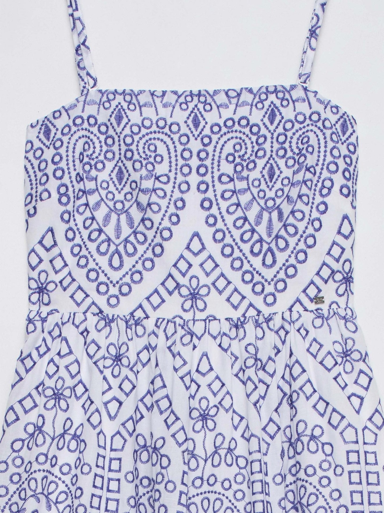 Vestido Midi com Bordados