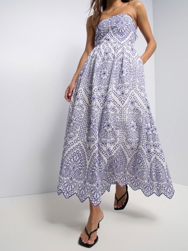 Vestido Midi com Bordados