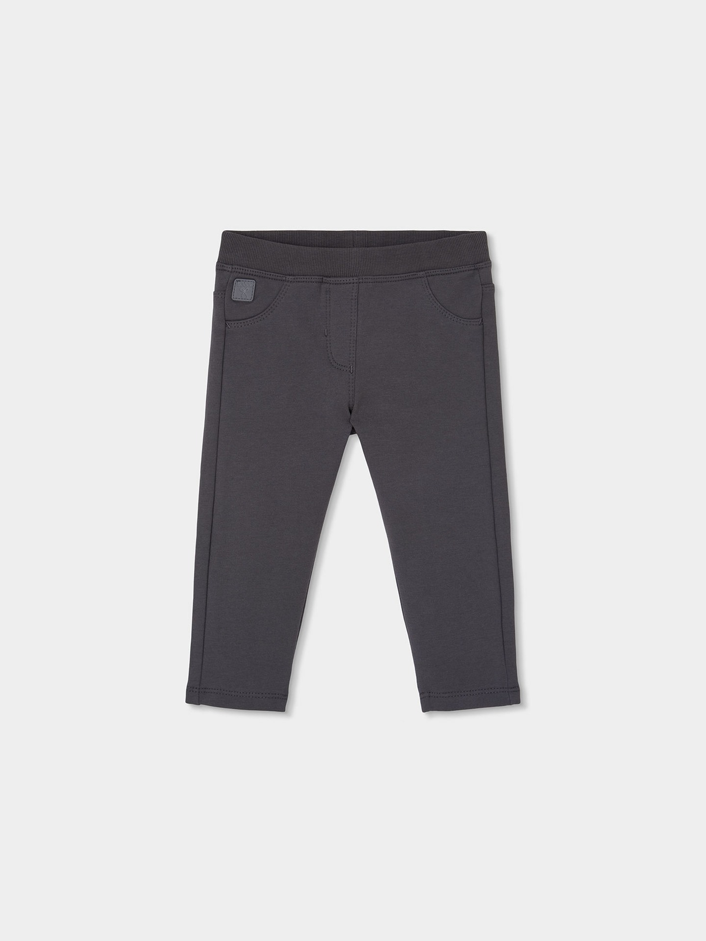 Conjunto de Camisola e Calças