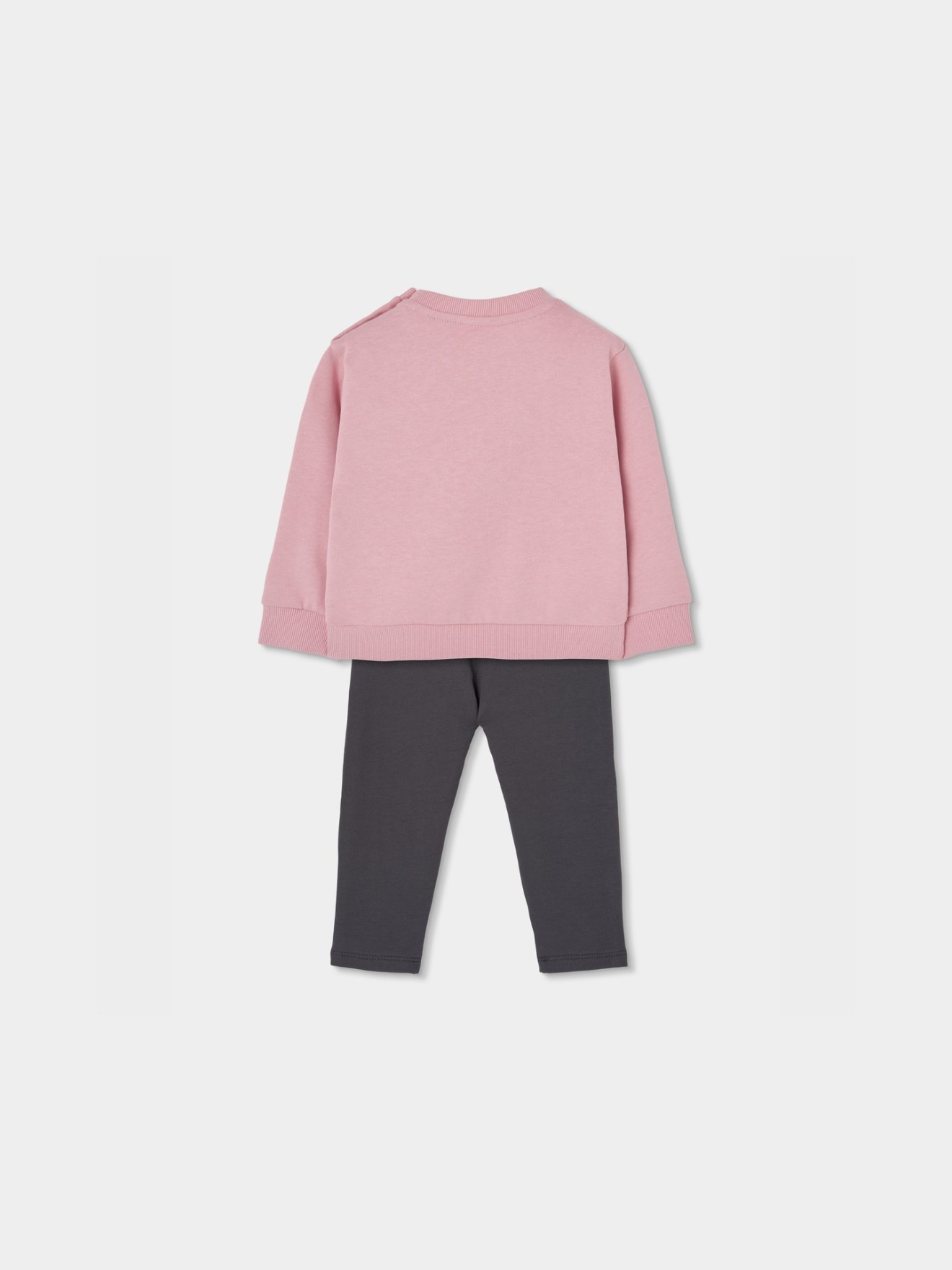 Conjunto de Camisola e Calças