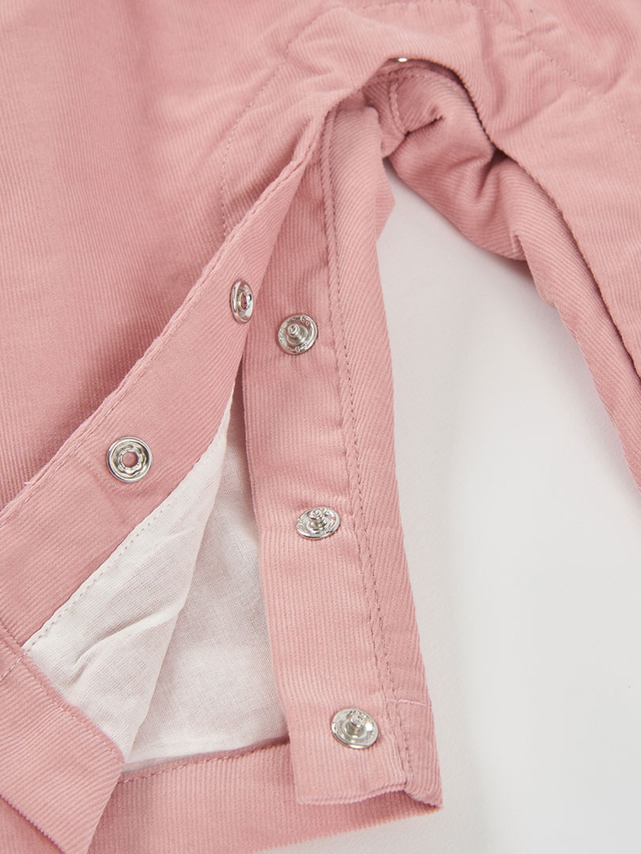 Conjunto de Jardineiras e Body