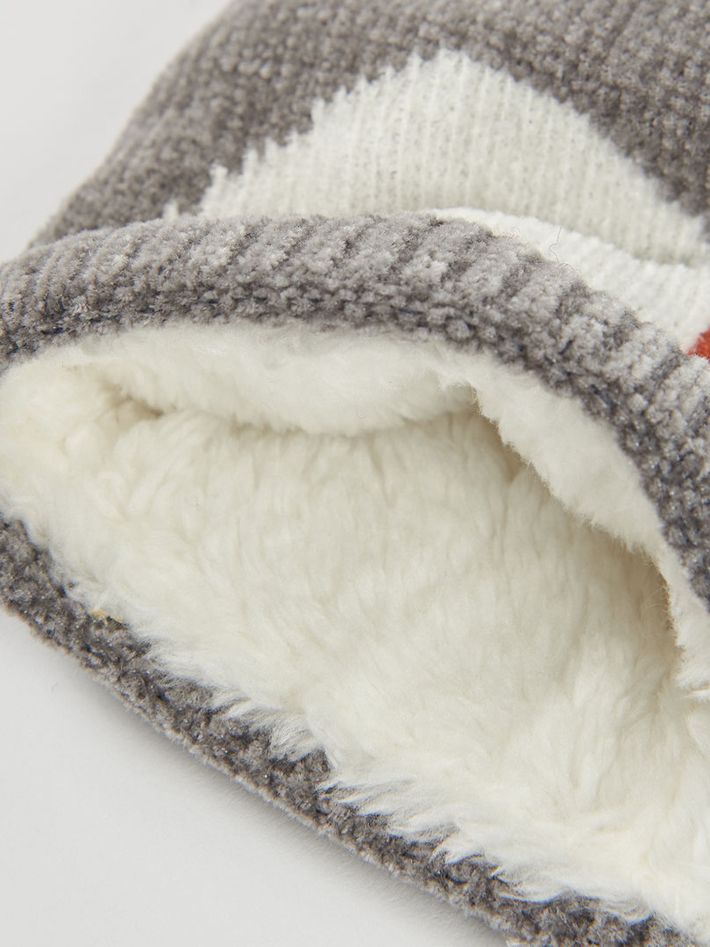 Gorro de Bebé com Pompom