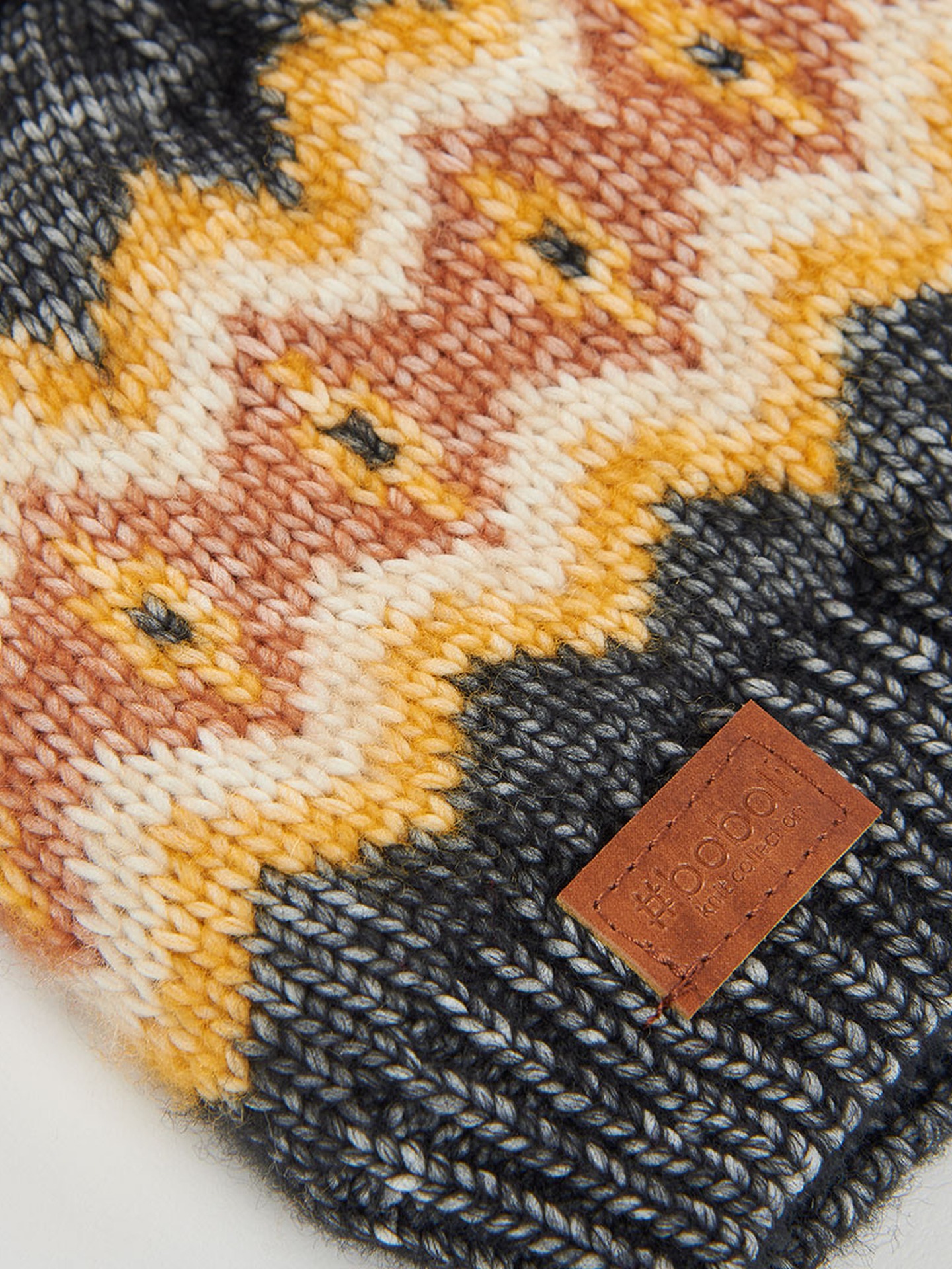 Gorro de Malha com Pompom