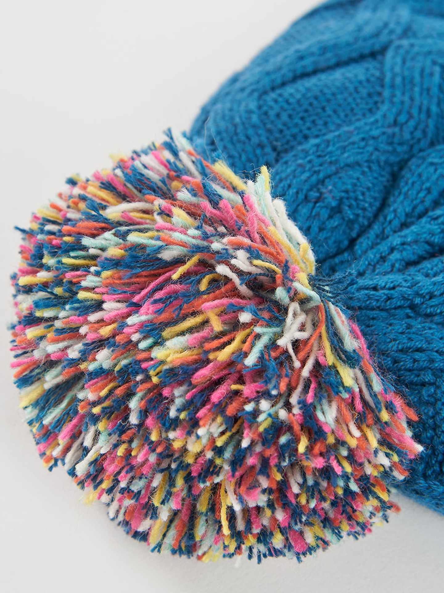 Gorro de Malha com Pompom