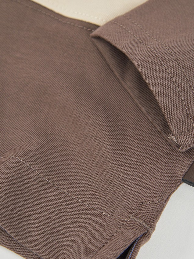 Polo de Manga Comprida com Três Botões