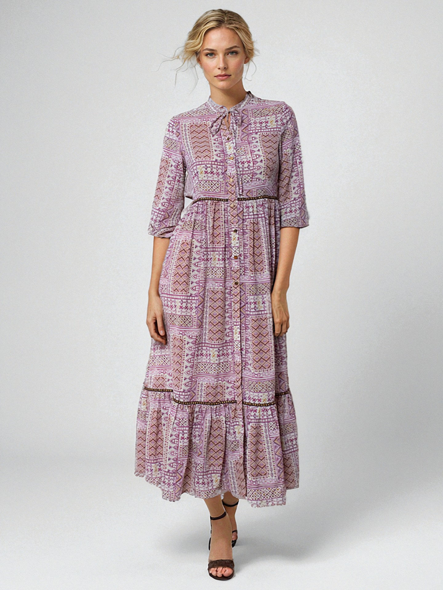 Vestido Comprido com Gola de Laçada