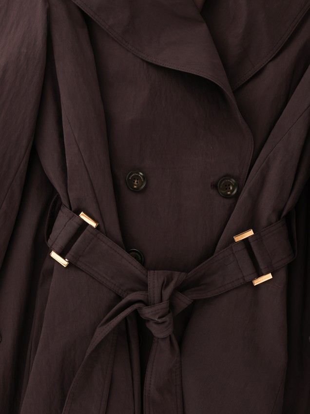 Gabardina com Corte de Capa