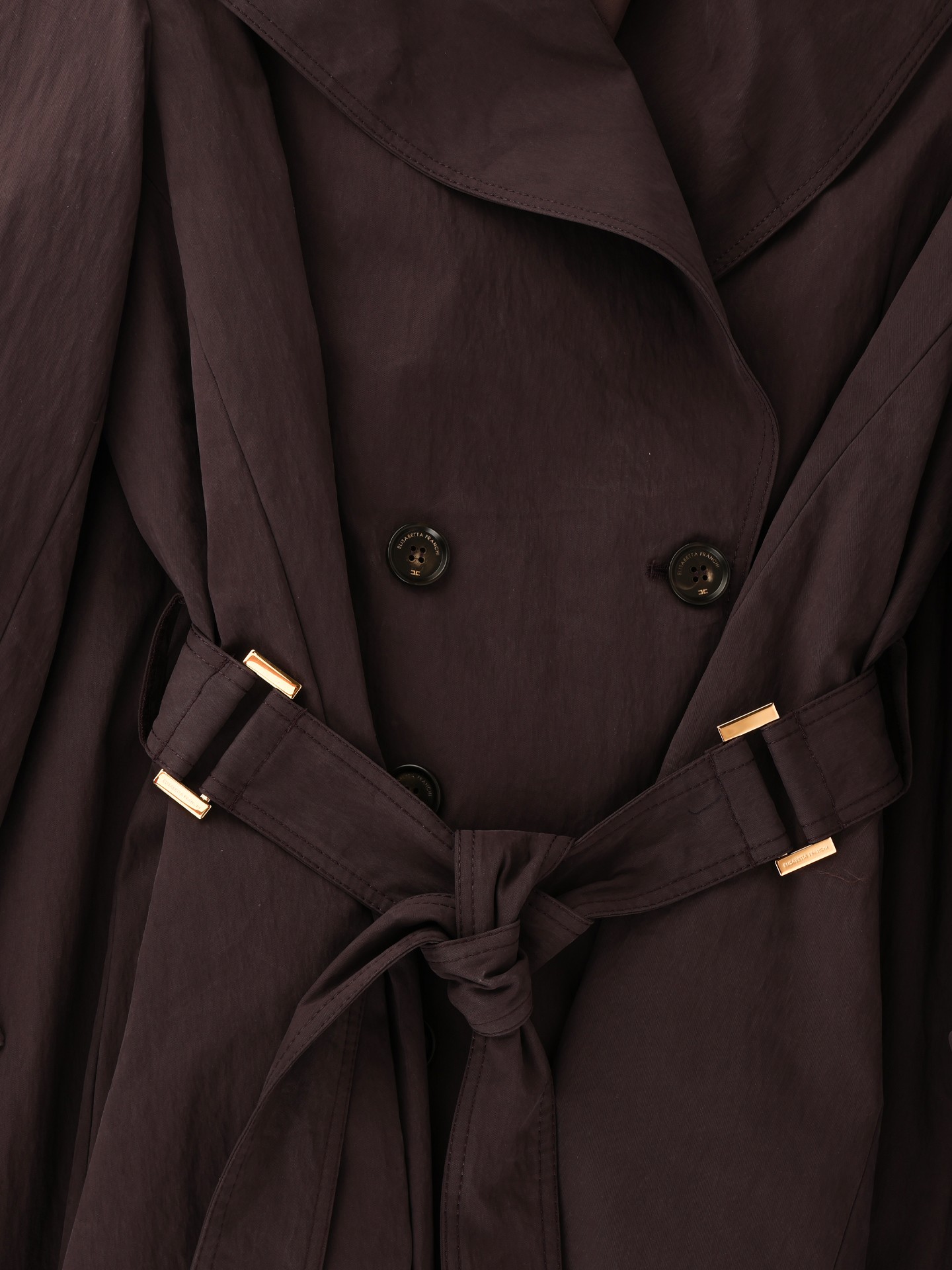 Gabardina com Corte de Capa