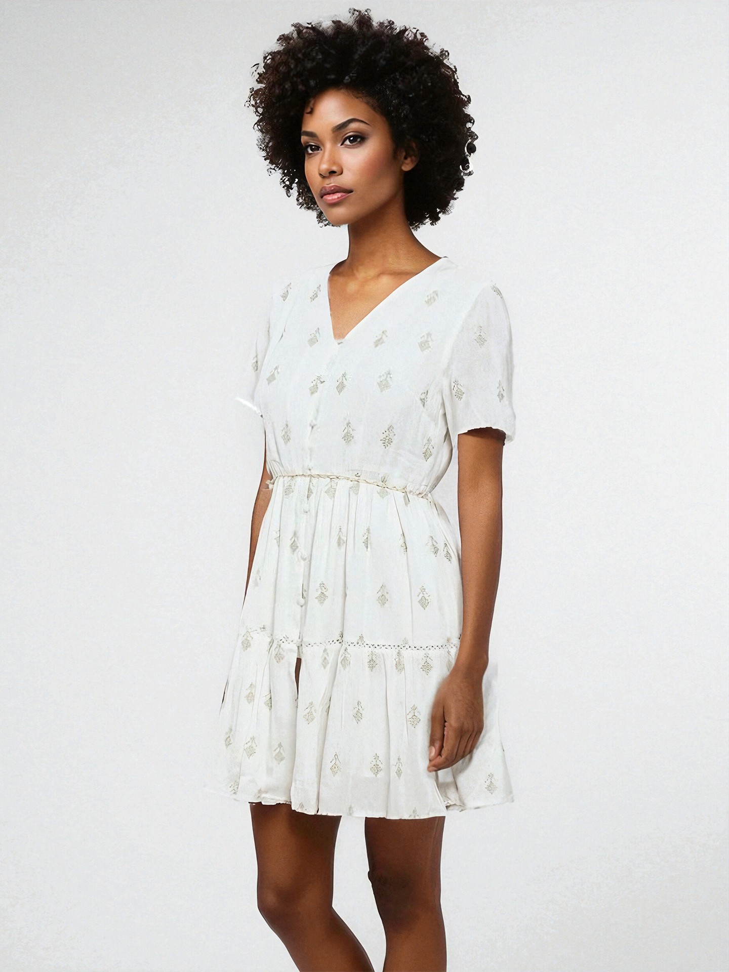 Vestido Curto com Decote em V
