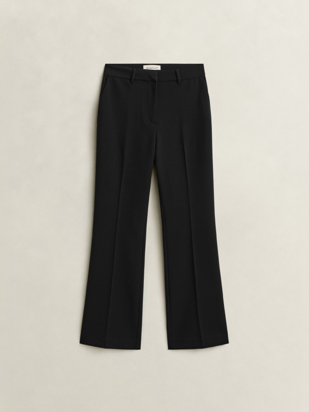 Calças Slim Fit com Perna Flared
