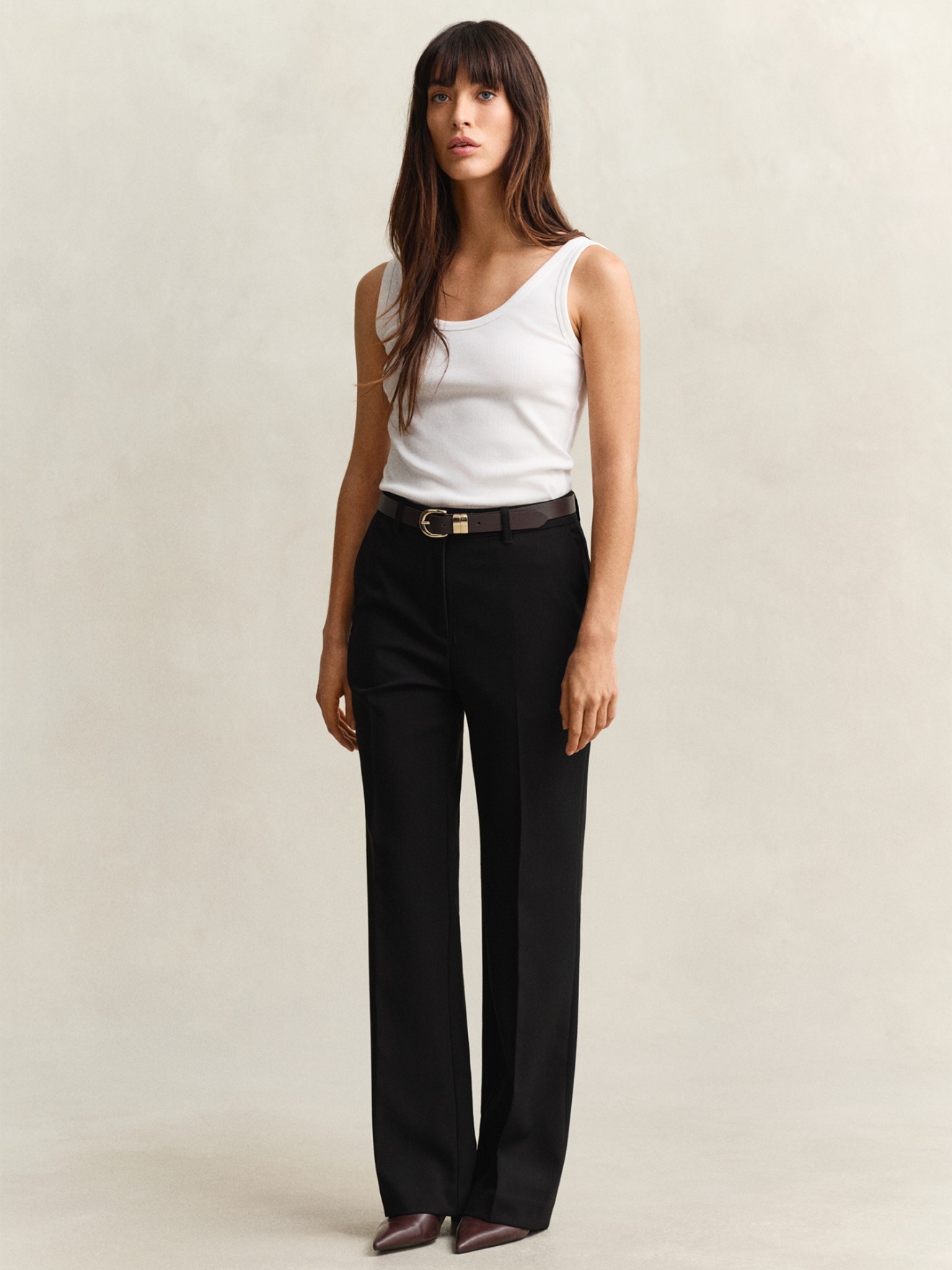 Cal�as Slim Fit com Perna Flared